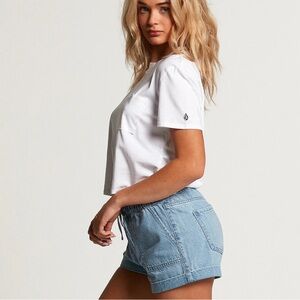 Volcom Sunday Strut Shorts — Size Medium